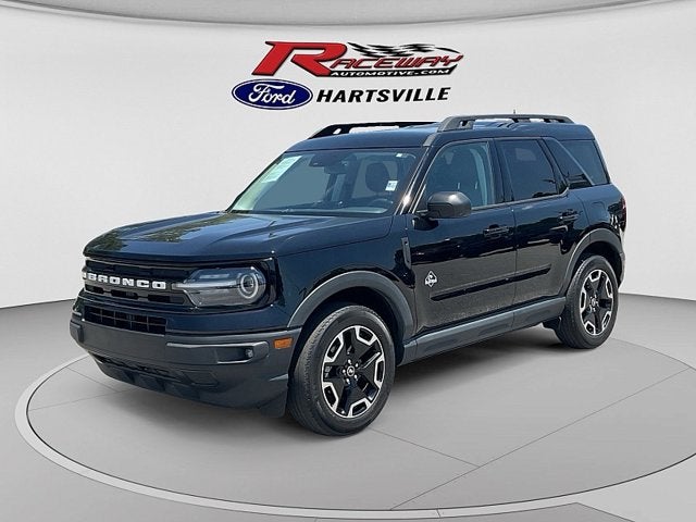 2023 Ford Bronco Sport Outer Banks in Black — front three-quarter view